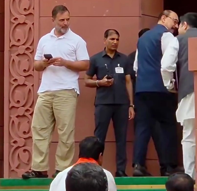 LokeshVirat18K's tweet photo. Looks like future PM of India🔥 https://t.co/Sq8X45E4yD
