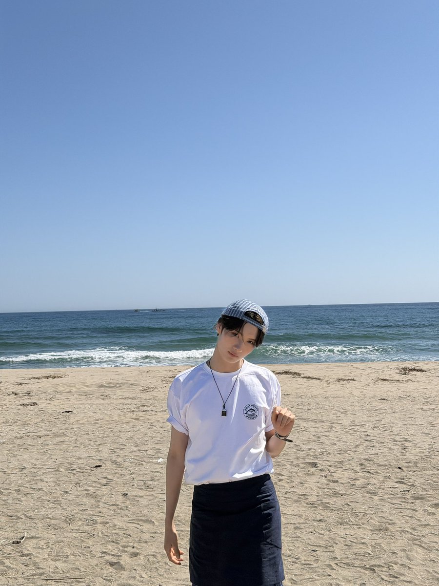 calledb2angjae's tweet photo. 여름맛 사진들 뒤에 찌끄마한 윙크 뭐야? 
# 기니코어 https://t.co/QD9VT3fFYd