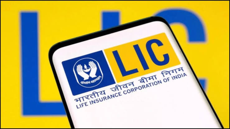 CNBCTV18Live's tweet photo. #JustIn | OFS In #LIC; #NewsBreakConfirmed

#DIPAM Secy Says #OFS In LIC Was Oversubscribed 3.32 Times After Overwhelming Response From Investors &amp; Govt Has Decided To Exercise The Entire Green Shoe Option

👉Retail Investors Get To Bid On August 5, 2026 https://t.co/E3BGXgKP4Z