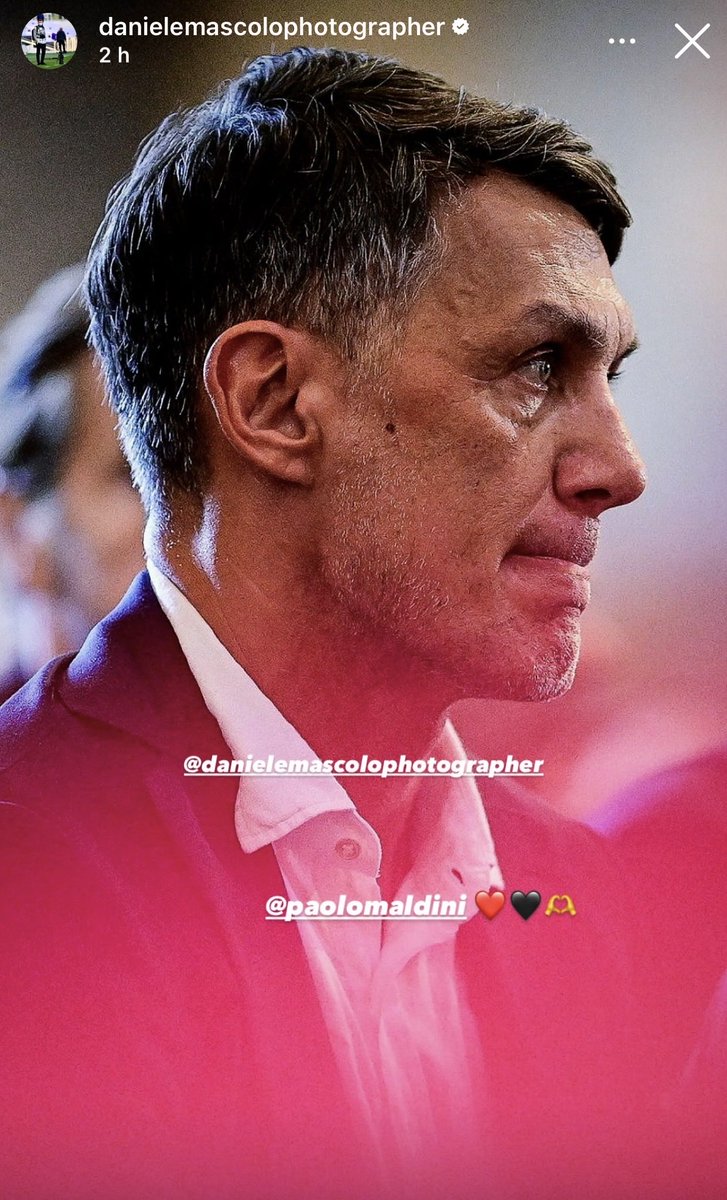 Resenzatro27's tweet photo. 🔴⚫️TUTTI PER FRANCO🔴⚫️

il Milan,quello vero, piange la sua Stella Polare. 

chi ha dettato la strada non verrà mai dimenticato❤️

grazie @Danielemascolo5 🙏🏻 https://t.co/EGJgWlw8hG