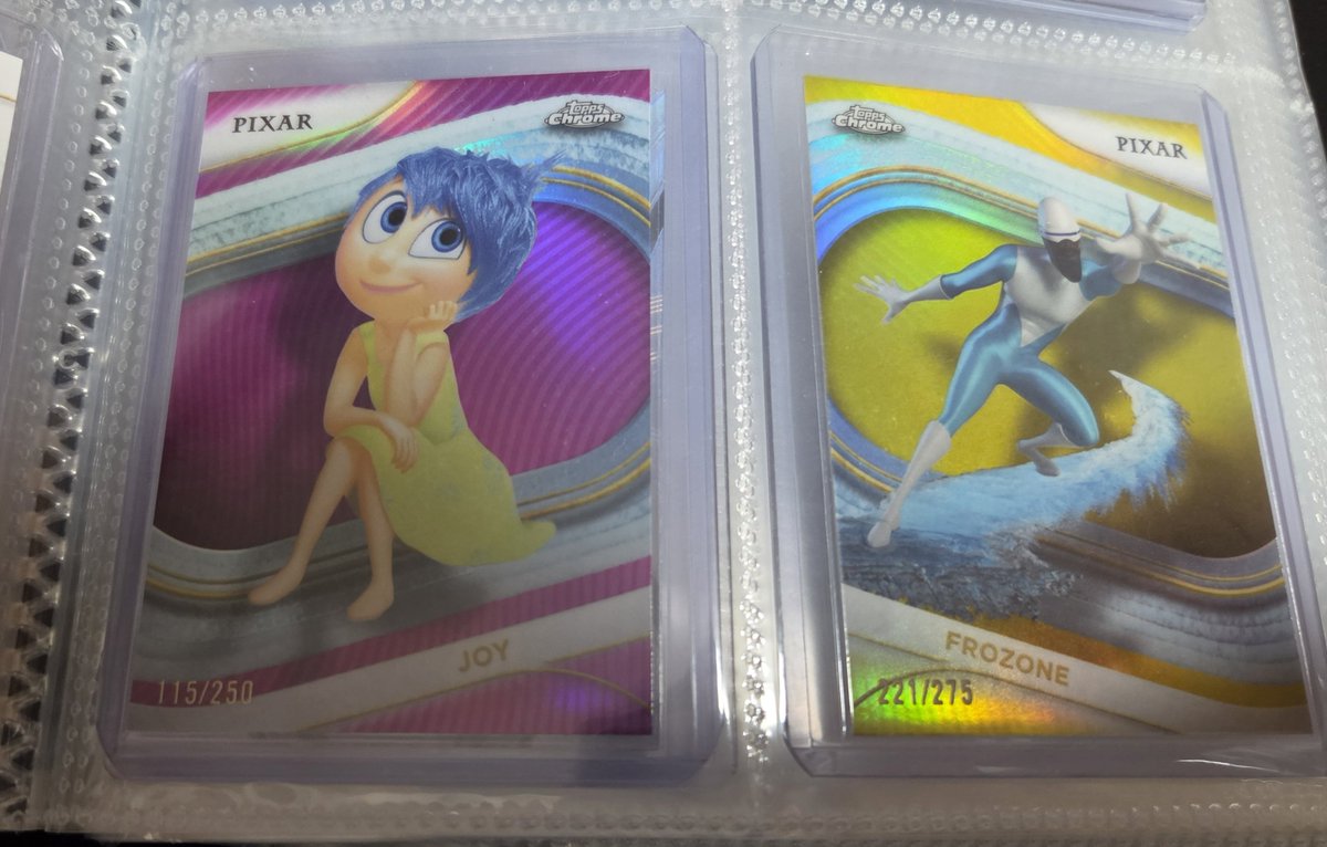 skywalker_024's tweet photo. Topps Disney 
直近でここ入手しただけで、進展はあまりなし。シングル買いベストだろうけど箱あけるかー https://t.co/cJgUZNrskm