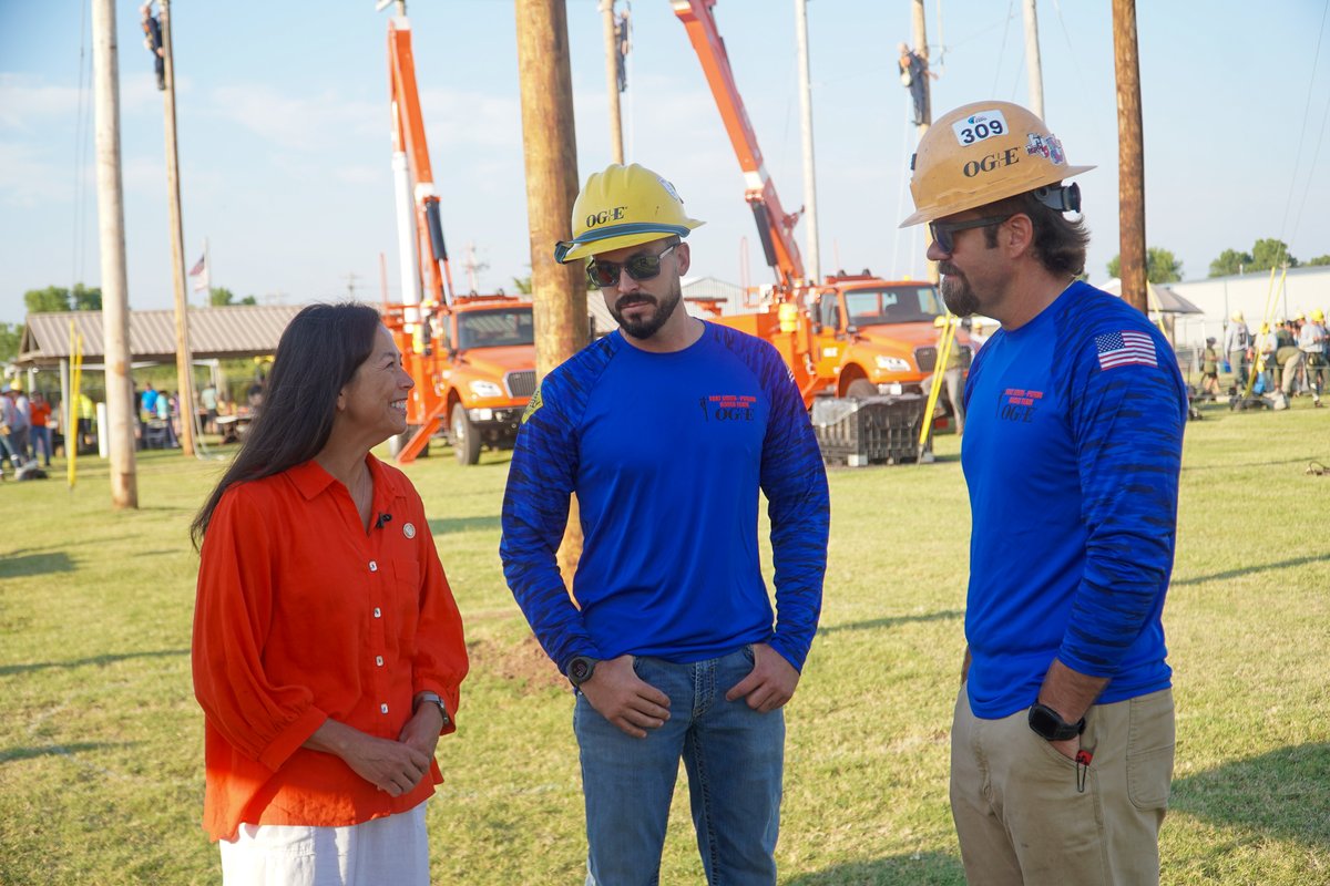 ENERGY's tweet photo. The Energy Department’s @DOEelectricity team joined @OGandE’s Annual Lineman Rodeo! 🇺🇸⚡️

Oklahoma’s linemen are true patriots, ensuring electricity reaches homes, businesses, and communities across the state! https://t.co/EICEcXaknC