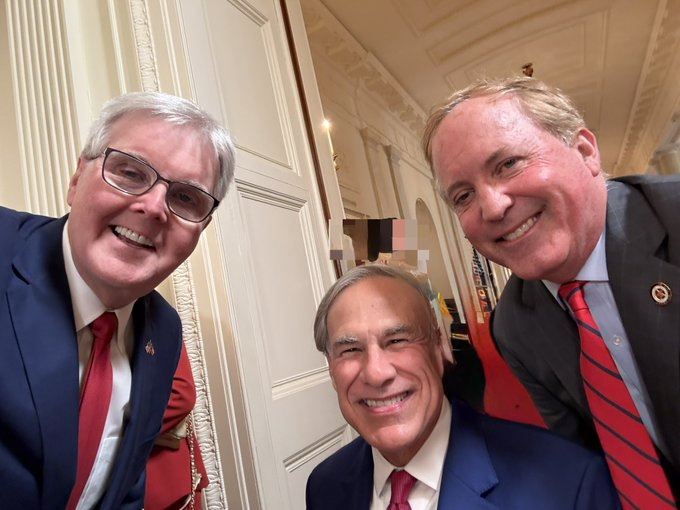 _john_gomez's tweet photo. @antifastats @texasdemocrats the guy on the left was the judge in the guy on the rights impeachment trial so that explains that. https://t.co/uiZvNQ5sEi