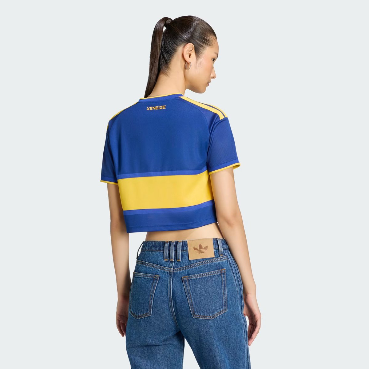 la12tuittera's tweet photo. 🔎Otras indumentarias nuevas de #Boca que salieron hoy:

👕Remera 'Seasonal Graphic' $ 59.999

👕Camiseta version top más corta para mujeres: $ 129.999 https://t.co/cMTUIUpeJ6