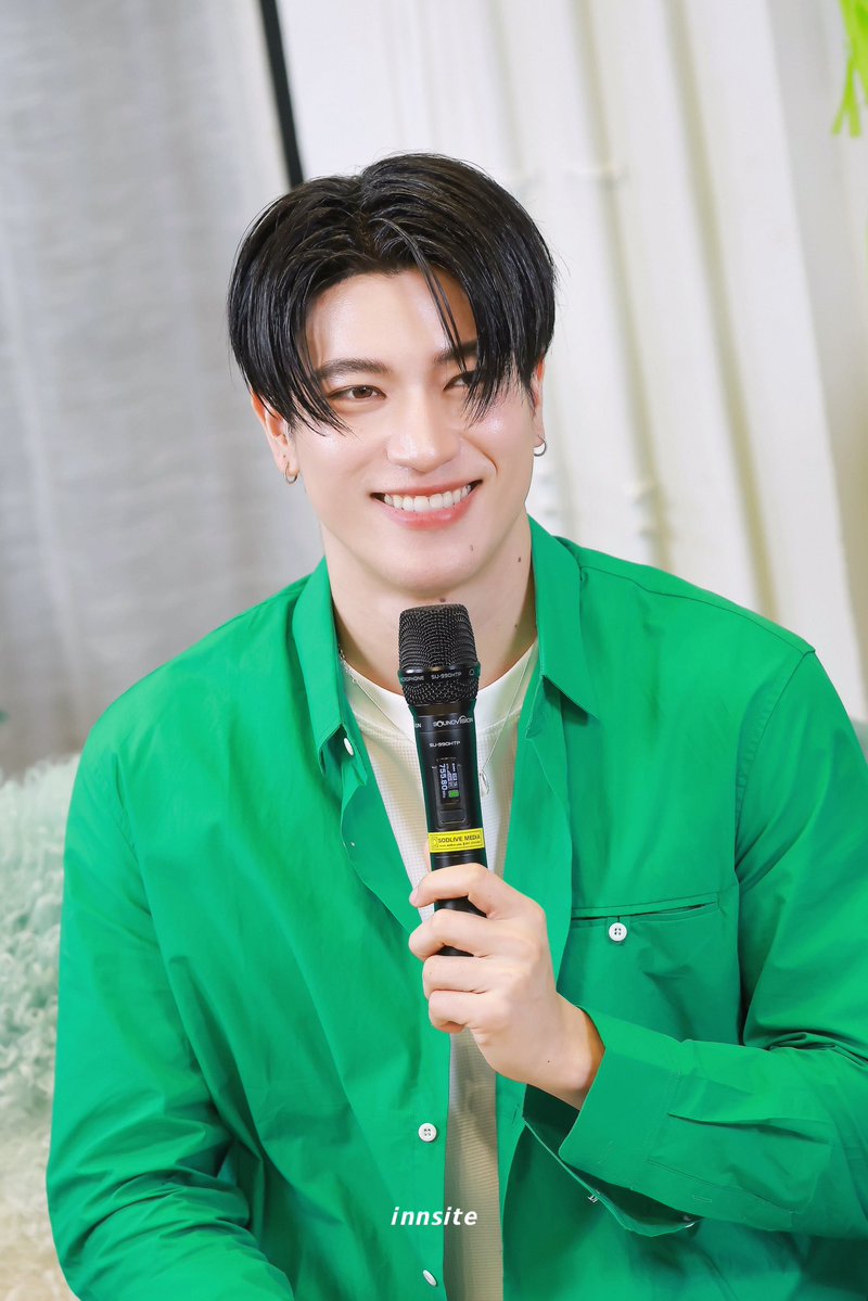 innsite97's tweet photo. อย่ายิ้มแบบนี้ แกอย่าหล่อมากได้ป่ะ 💚

LINE MAN LIVE x INN ONGSA
#innjkrsn
#LINEMANถูกสุดทุกวันxอินองศา https://t.co/958Mm1ea8x