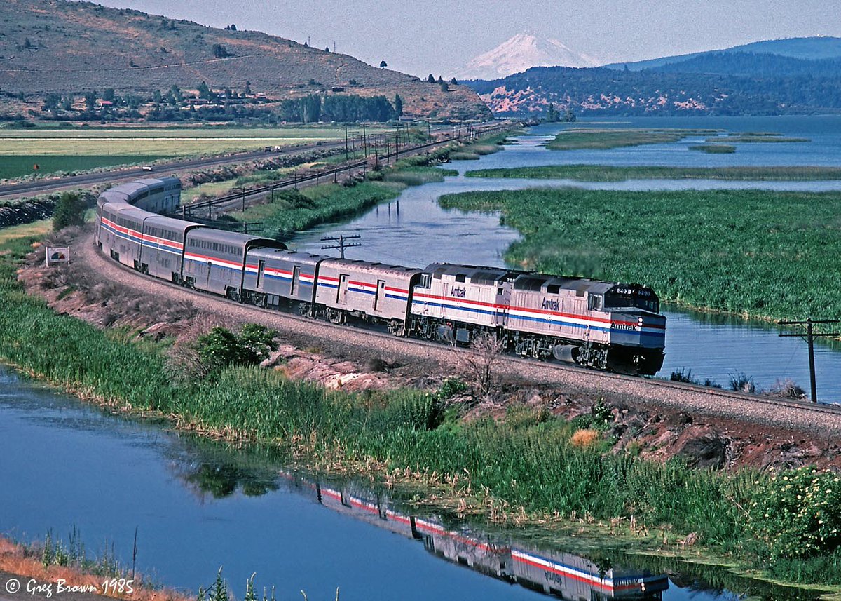 RailroadRaccoon's tweet photo. Good morning!!
Amtrak Coast Starlight (LA - Seattle) in Klamath Falls OR
©Greg Brown 1985 https://t.co/IeWEwaWzor