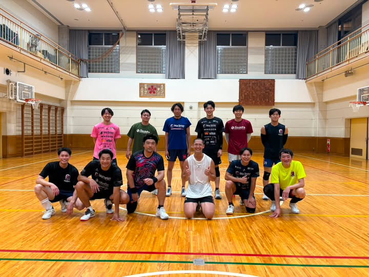 djmskt's tweet photo. 約1年ぶりに
#東京スリジエ さんの練習にお邪魔させていただきました🌸

クラブカップ前に濃い練習させていただきありがとうございました！

またよろしくお願いします！！

（もっといろんな選手たちとツーショット撮りたかった）

#東京スリジエ
#千代田区地域密着型バレーボールチーム https://t.co/Z6E4oJKZm6
