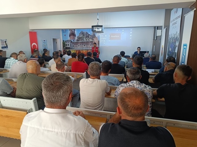 tokatdsm's tweet photo. Tokat Denetimli Serbestlik Müdürlüğümüzde 04.08.2026 tarihinde saat 13:45’de yükümlülere yönelik “Kan Bağışının Önemi” konulu bilgilendirme semineri gerçekleştirildi. https://t.co/sae4SH0fTE
