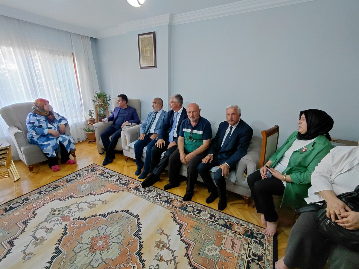 akpinarbasii's tweet photo. Pınarbaşı mah. teşk. olarak milletvekilimiz sn Osman gökçek ile birlikte taziye ziyareti yaptık. 
@RTErdogan
@abuyukgumus
@AkpartiAnkara 
@OsmanGokcek_
@hakanhanozcan 
@erhansarigol 
@omerfarukislam 
@AkKeciorenResmi 
@Ahmet27Er
@OzarslanMesut 
@yavuzbagonu
@MusaKal48517366 https://t.co/roHG5Fbgwd
