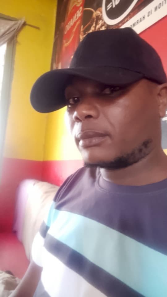 Maryian96's tweet photo. Kirui kiprotich why have you abducted Justin Kinyua where did you take him? we are aware that you are a senior NIS officer why abduct? where have you taken him....kindly note that we are following up! https://t.co/OCcbmPjwUm
