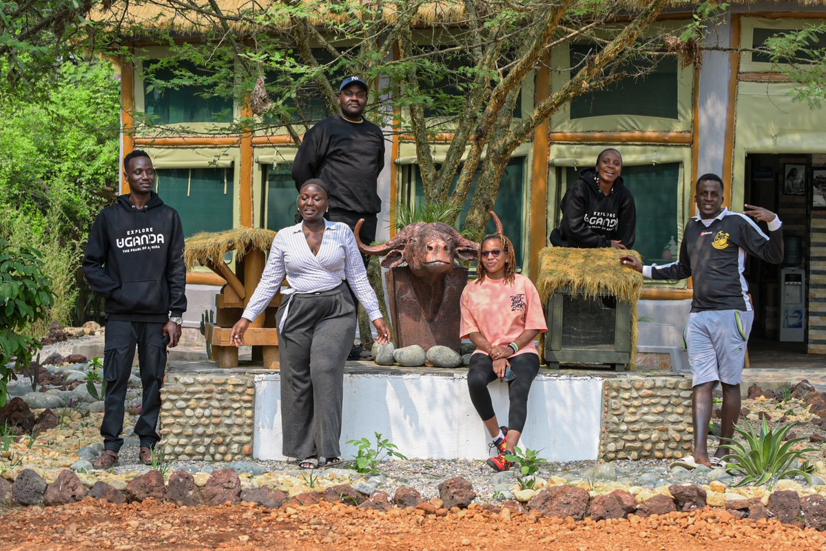 IamGloria250's tweet photo. After a successful Discover Dolwe campaign, we’re here at Embogo Lodges Ishasha for a 3 day leisure break. 

Time to unwind and spot the tree climbing lions.

#EmbogoLodgesIshasha

📸 @OumaJr256 https://t.co/5LsCwcUqa5