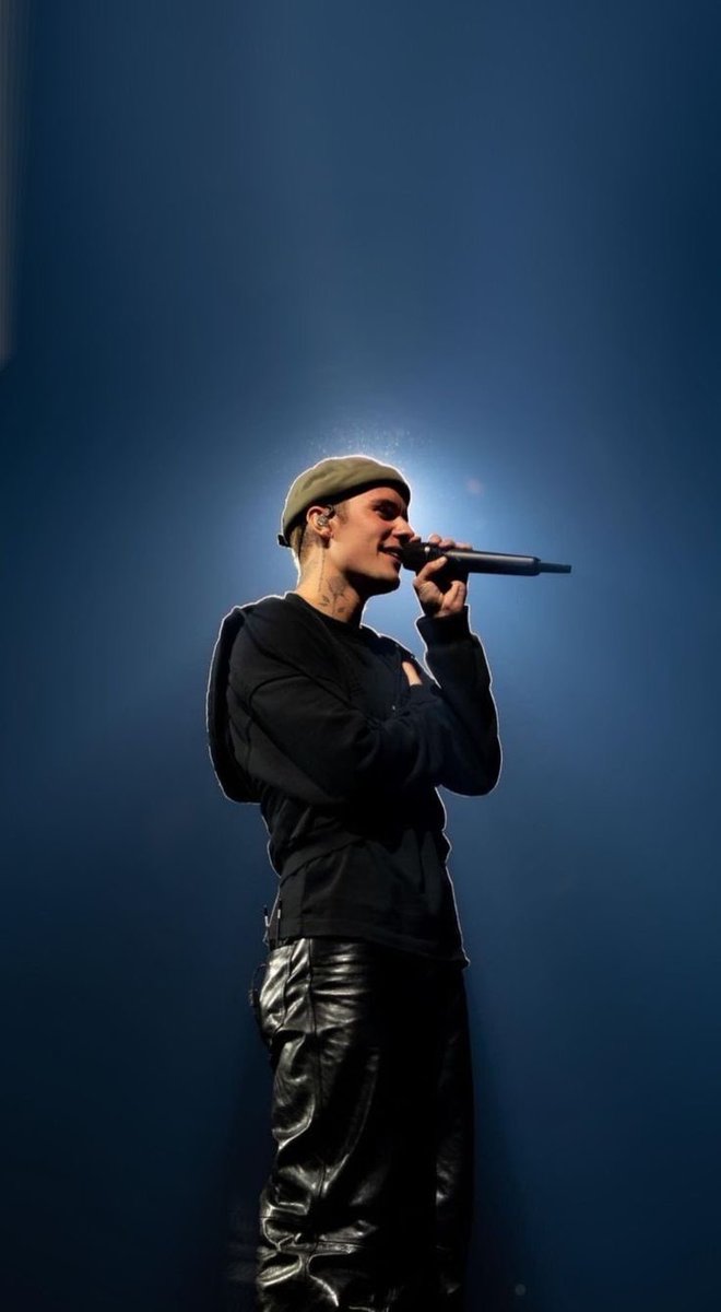 JBNewsES's tweet photo. Algunas fotos de Justin de tour para que manifestemos verlo algún día 🤏🏼🫶🏼 https://t.co/yKCmszRkz0