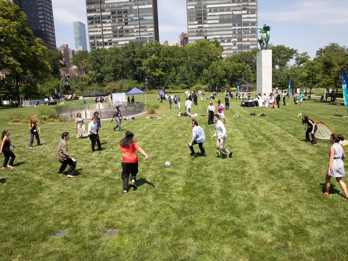 UNYouthAffairs's tweet photo. ⚽️ How can football support youth mental health?
UN Young Leaders for the SDGs Adelin Pierre, Sahira Al-Nahari & Tanatswa Amanda Chikaura reflect on connection, belonging & shared responsibility in a new article inspired by #OneWorldOneGameOneGoal.
🔗 https://t.co/I5H0WS8QpG https://t.co/hwbUqKmH6T