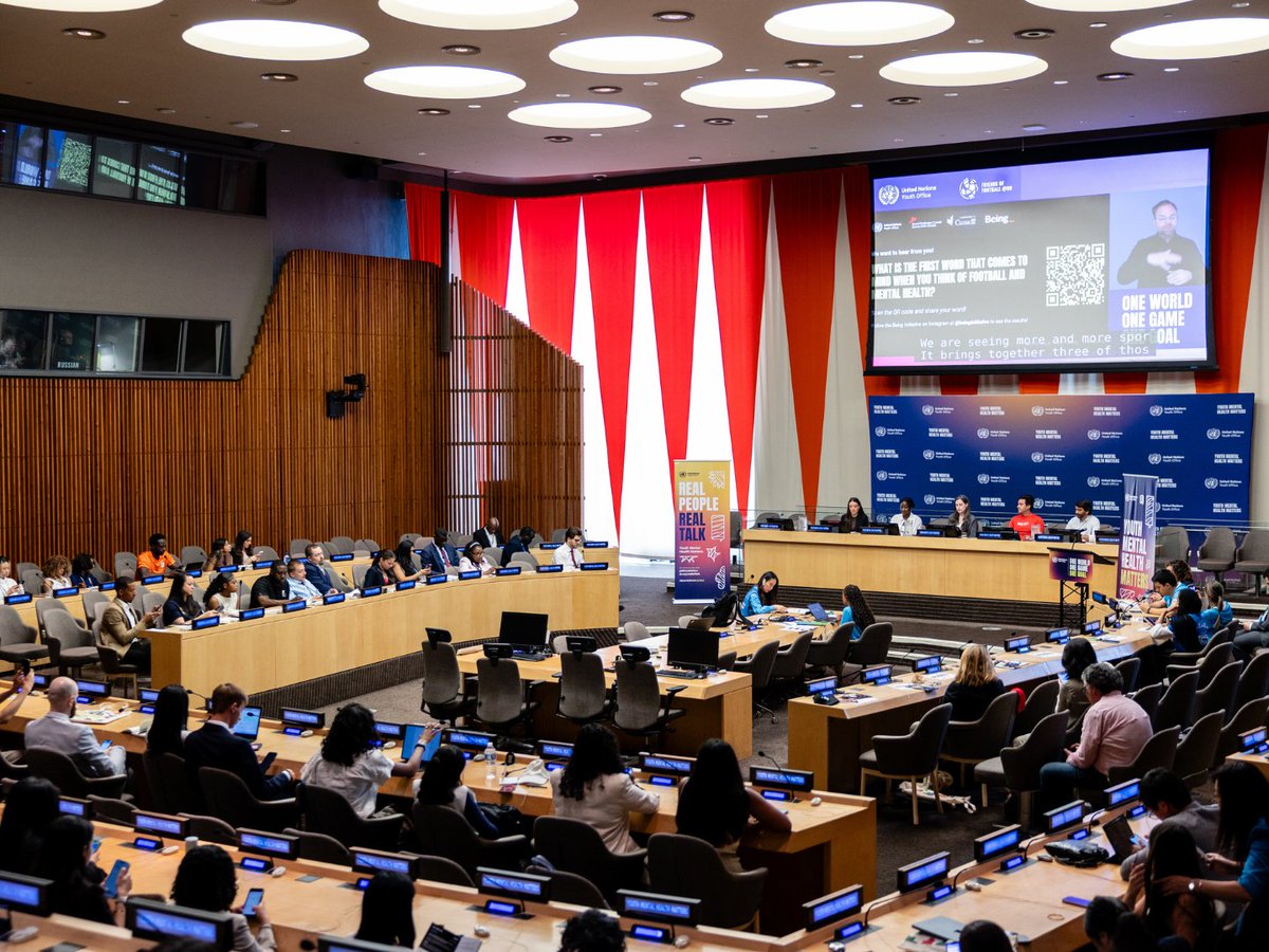 UNYouthAffairs's tweet photo. ⚽️ How can football support youth mental health?
UN Young Leaders for the SDGs Adelin Pierre, Sahira Al-Nahari & Tanatswa Amanda Chikaura reflect on connection, belonging & shared responsibility in a new article inspired by #OneWorldOneGameOneGoal.
🔗 https://t.co/I5H0WS8QpG https://t.co/hwbUqKmH6T
