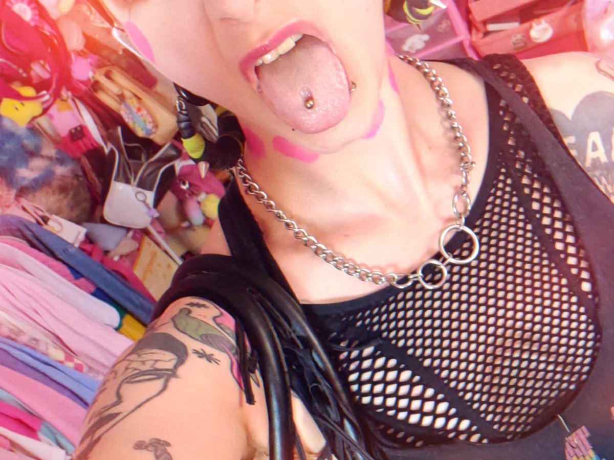 Twistedpixie6 tweet picture