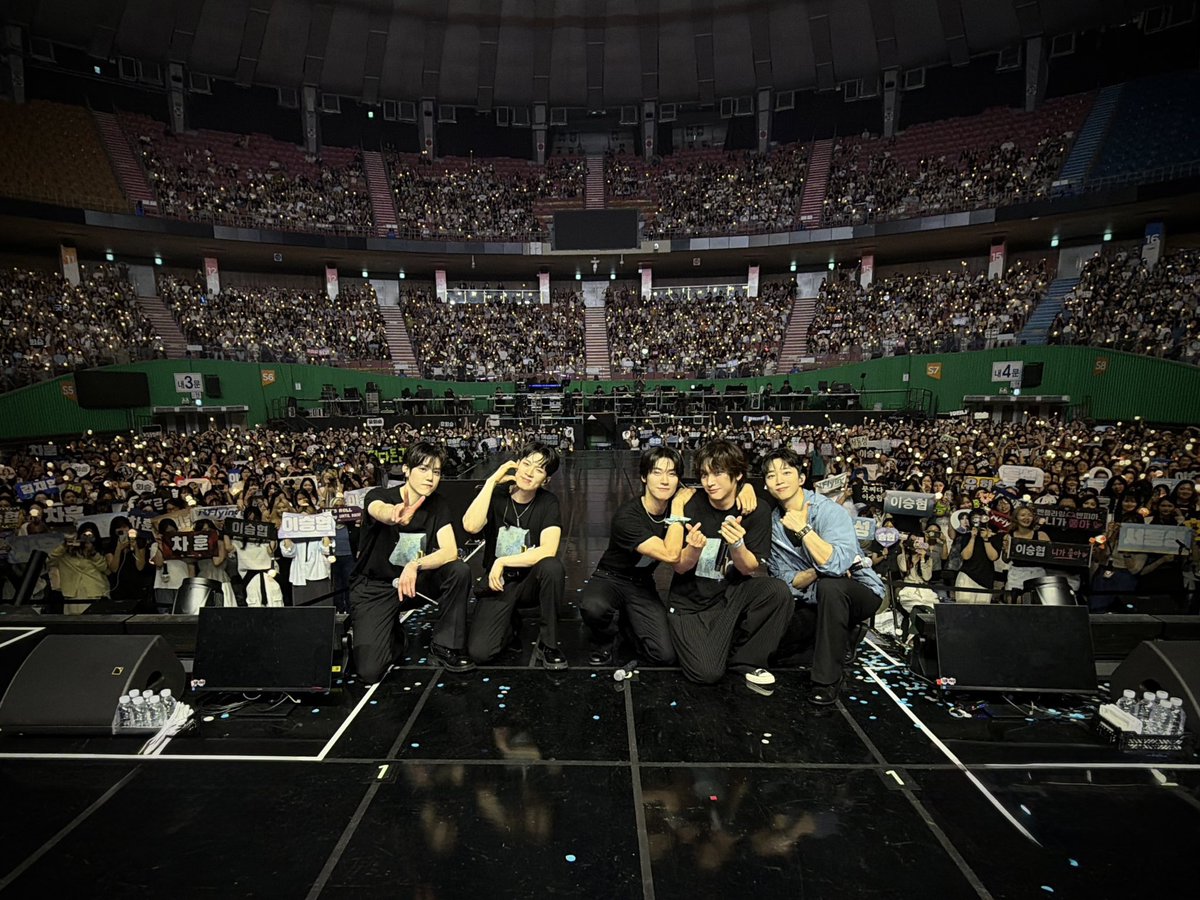 hongkuma24's tweet photo. &con5 めちゃくちゃ楽しかった🩷
暑すぎて体調崩したけど行けてよかったー
一度だけめちゃ近くで会えた笑
N.Flying LIVE #엔콘5 #intoREM
서울 https://t.co/tdwaAxQ3n0