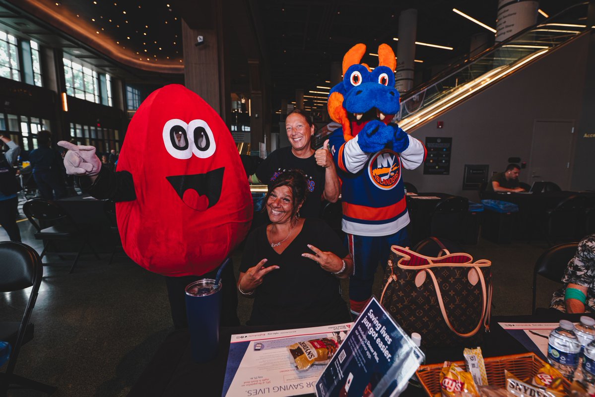 NYIslanders's tweet photo. Yesterday the #Isles hosted a Blood Drive with the New York Blood Center!

Throughout the day there were 266 successful donations which will save up to 798 lives. Thank you to those that donated! https://t.co/RiyyY6YYed