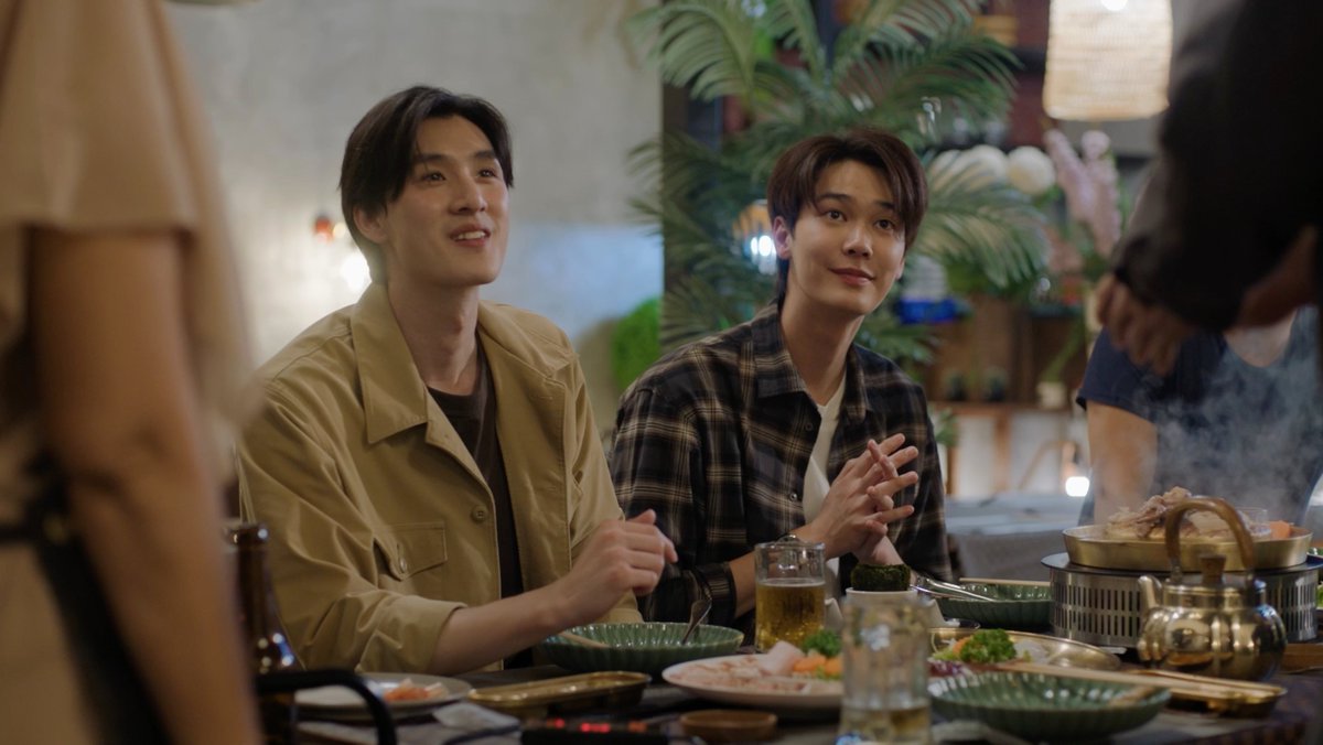 GMMTV's tweet photo. ในที่สุดทุกคนก็ยิ้มออก มีแต่รอยยิ้มกันแล้วนะค้าบบบ ☺️
#MrKillSeriesEP5
@dew_jsu @vitheepanich @Nneo_neos https://t.co/OCEOboah0G