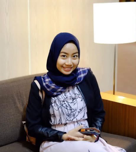 vebr34231's tweet photo. Dr Elda Putri Rahardini lu jahat banget, lu itu sekolah pakai LPDP dan dengan lancangnya lo hina masyarakat pengguna BPJS yg jelas2 juga lo pakai receh nya buat membiayai kuliah lo.
Jahat banget nih org 
Semoga karir lo seburuk komen lo setelah ini!
Nakes2 dan dokter kok banyk jahat ya komennya?￼

cc : giraffe.8217126