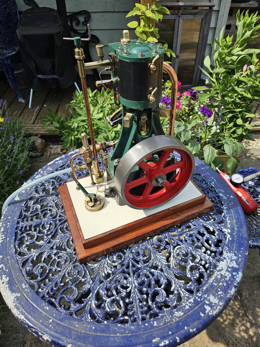 chisel2211's tweet photo. I just finished sorting out this Stuart 5a steam engine. It's fitted with a mechanical water pump and and a manual oil pump.
Have to find something else to do now. #LiveSteam #ModelEngineering https://t.co/kujEgtQzDL