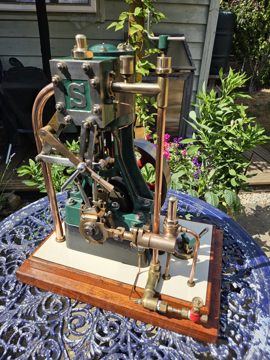 chisel2211's tweet photo. I just finished sorting out this Stuart 5a steam engine. It's fitted with a mechanical water pump and and a manual oil pump.
Have to find something else to do now. #LiveSteam #ModelEngineering https://t.co/kujEgtQzDL
