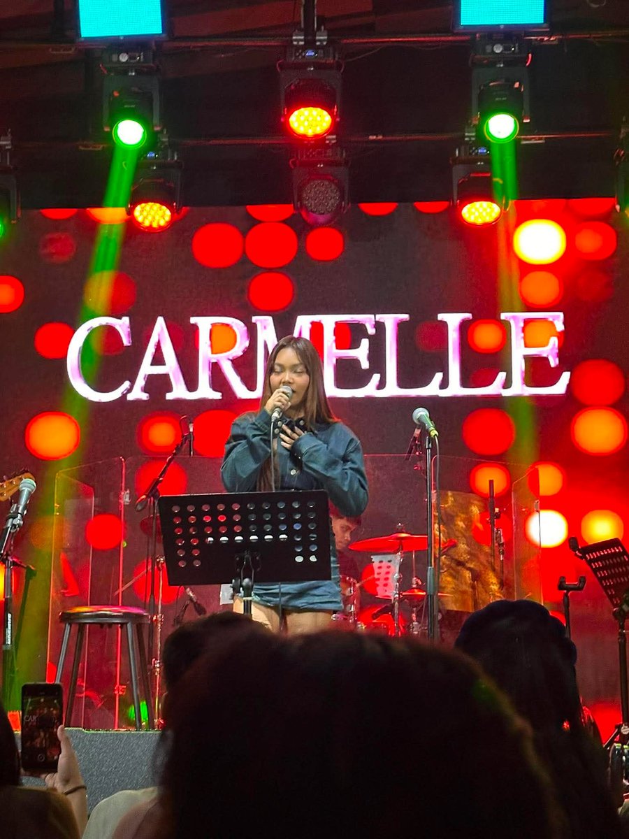 TeamCarmelleOFC's tweet photo. 𝐆𝐔𝐄𝐒𝐒 𝐖𝐇𝐎?

Face card never declined, our New Gen Pop Diva performed well in this evening. 🎙️

#CarmelleCollado
#TeamCarmelleOfficial https://t.co/h72Yq9Hs1v