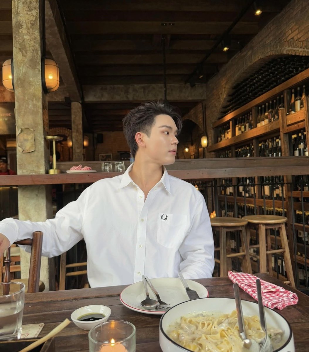 Babymonsteroa's tweet photo. ผมทรงอะไร ทรงนี้กุเดรสสส  ตัดอีกนะเฮียกฤตดิวะ🫠🫠🤭🤍🐼

#TaLingPing 
#PingKrittanun https://t.co/2JFh6a60pp