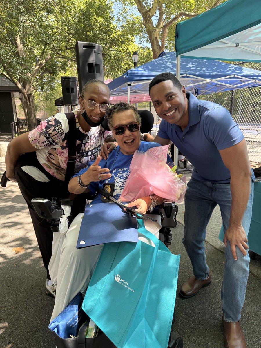 RitchieTorres's tweet photo. I stopped by the Saint Mary’s Park Family Day event in the South Bronx. https://t.co/eBJACo7pem