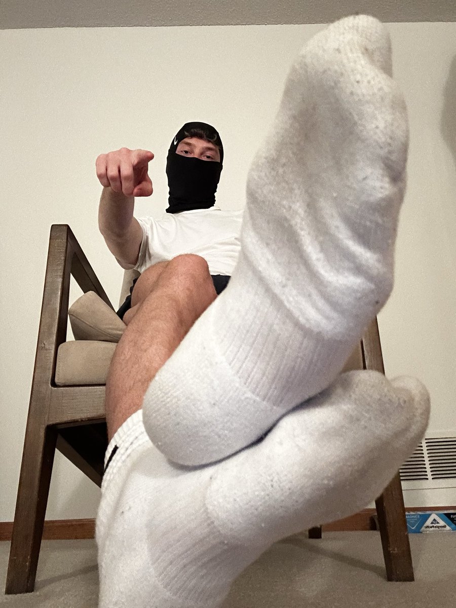AlphaAndrewWtts's tweet photo. Good morning boys, get to work 👣 https://t.co/SwW2HUfQNf