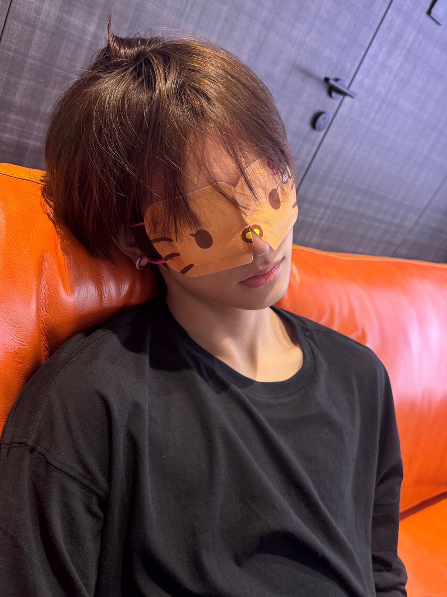 tS2zzz's tweet photo. 이사진보고 사귐통안오는여자들 진짜존경한다진짜부럽고 https://t.co/KAJ4uanUuc