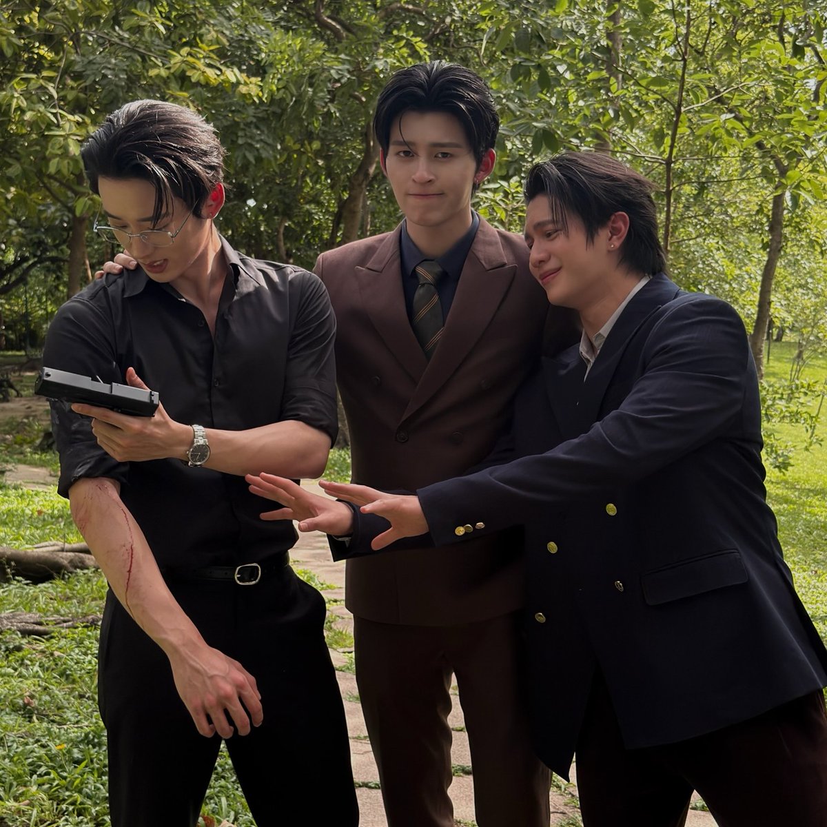 Estllery's tweet photo. โรมจะร้องไห้แล้วคับ บี๋เจ็บขนาดนี้ ผมไม่ไหว 😭😭😭 https://t.co/4nnAnlP7M8