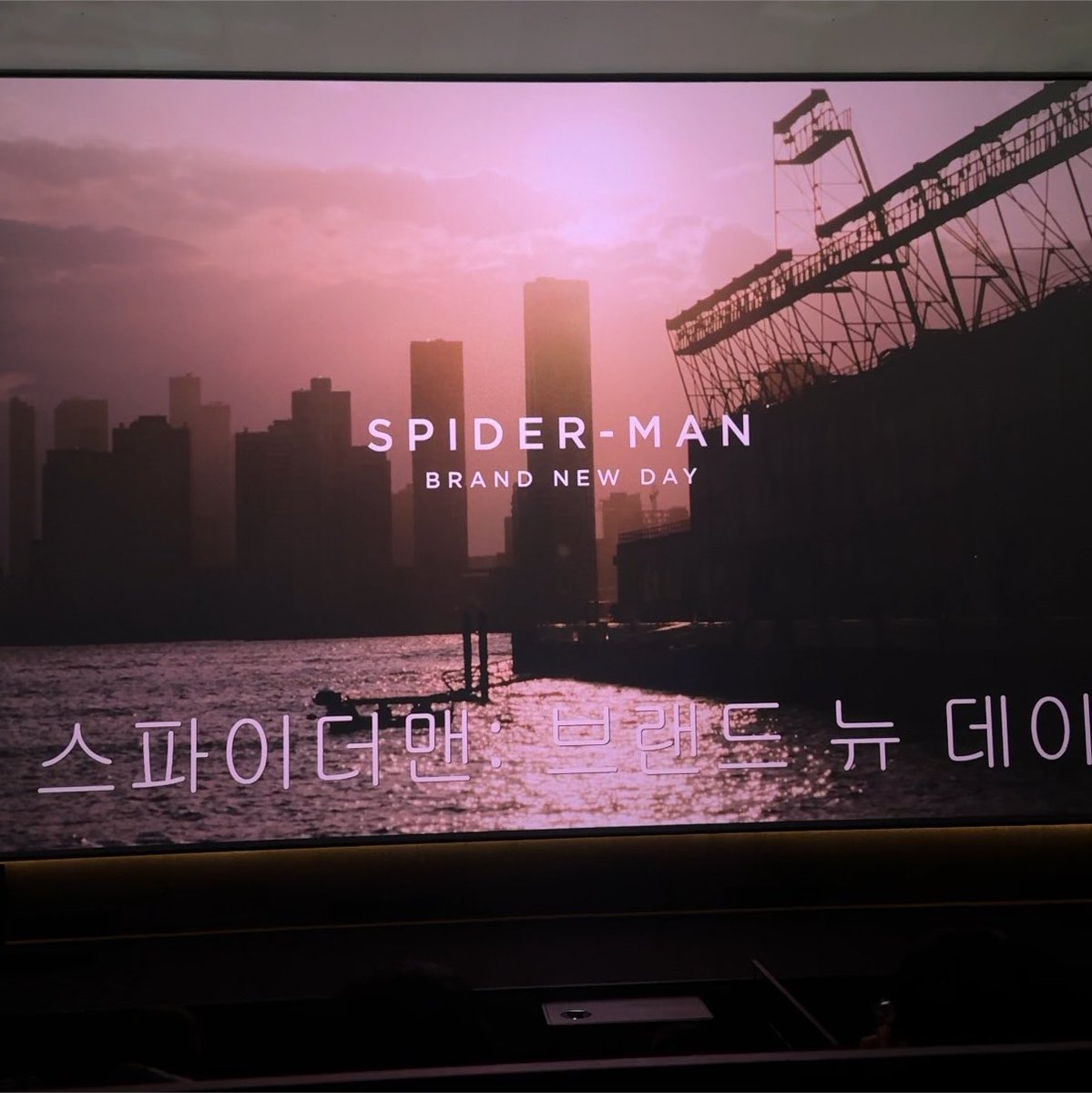 lovers_0cean's tweet photo. 스파이더맨 2회차.ᐟ.ᐟ
스크린엑스 처음인데 짜릿하네 https://t.co/eROddT1nin