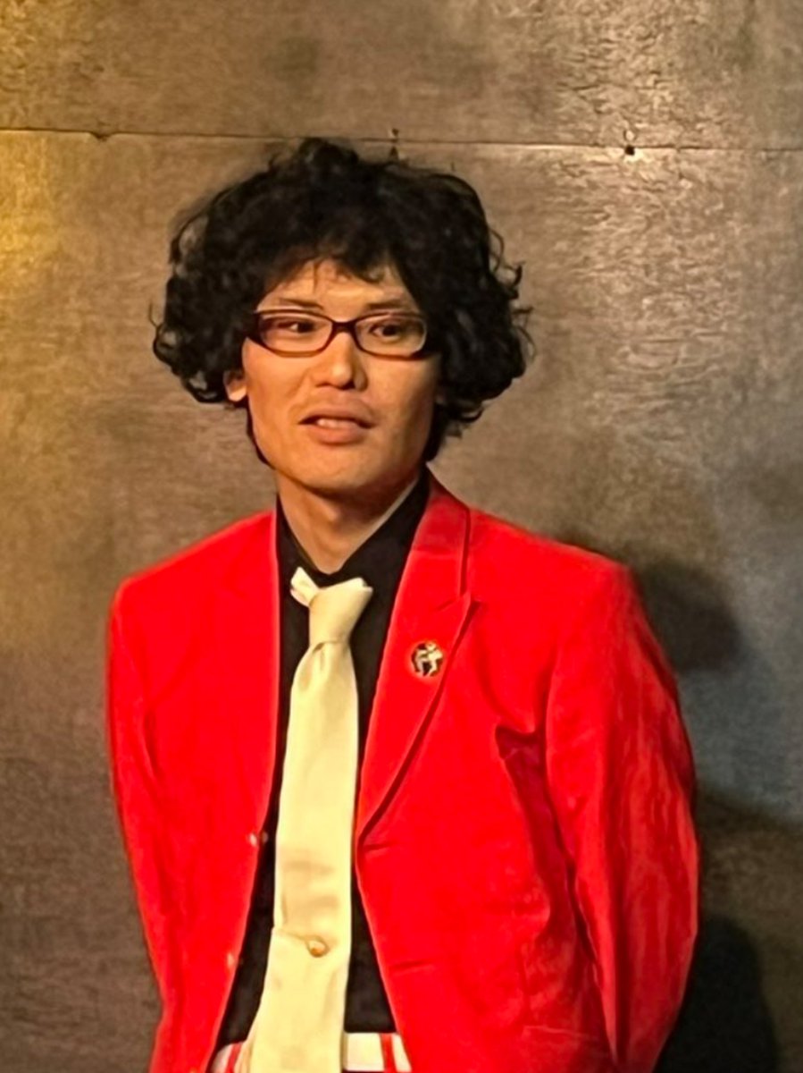 hebisharin_h's tweet photo. それでこうして
やさしい人を
おろおろと探しているんです

野望はあるか
義はあるか
情（なさけ）はあるか
恥はあるか

あいにく本日、未熟者
わたくし本日、未熟者 https://t.co/vl33UilUNC