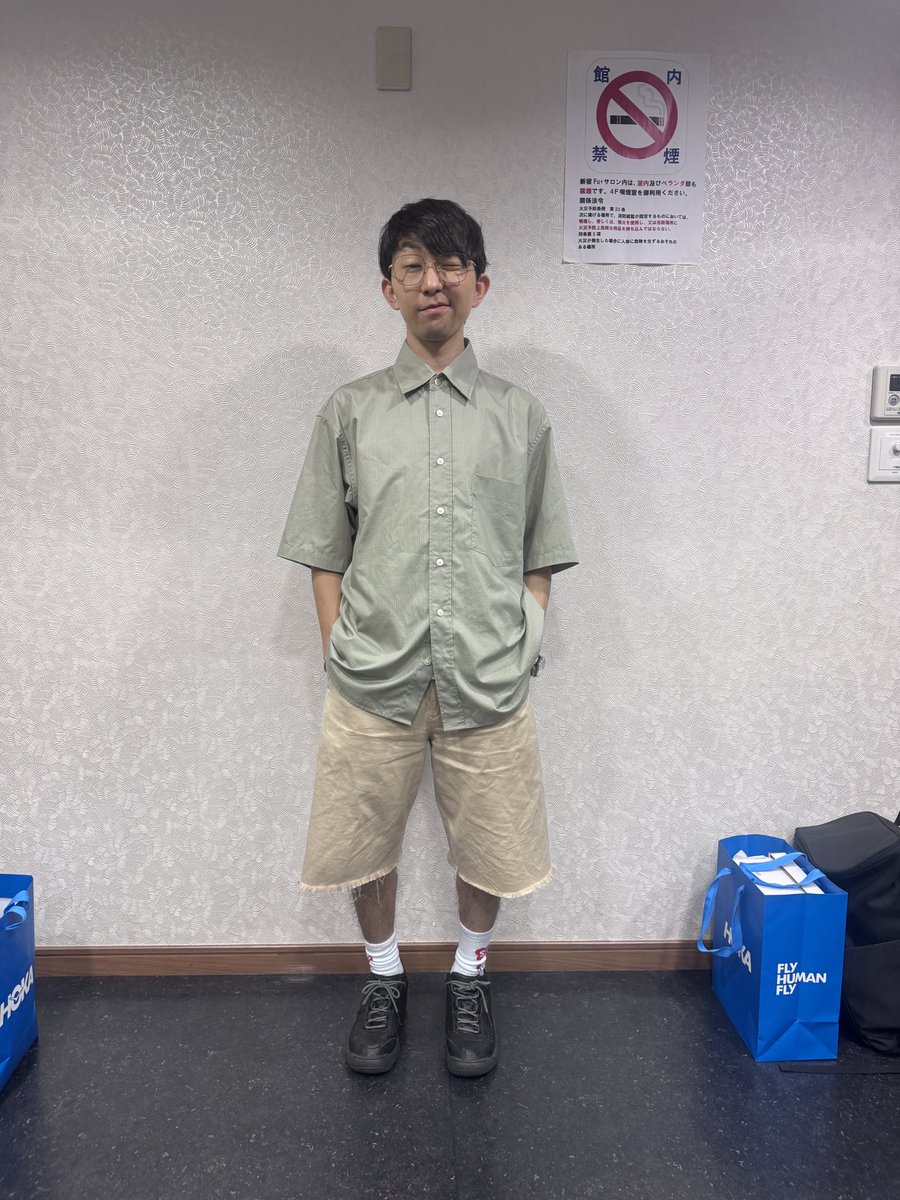 FinFinTakahashi's tweet photo. 岩永さんとのトークライブ、ロシアマンありがとうございました！！最高でした！
こんなにも服で高低差出るのか！！！！！！ https://t.co/CYGMlsStIZ