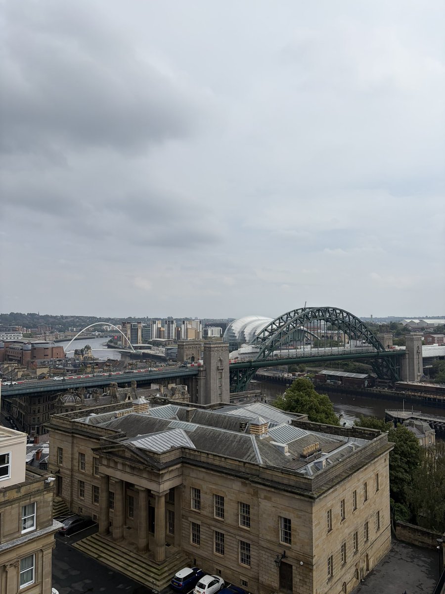 for_postgrad's tweet photo. 突如NewcastleとDurham旅行‼︎
セントに比べてだいぶ暑い🥵 https://t.co/qA1T98XJi6