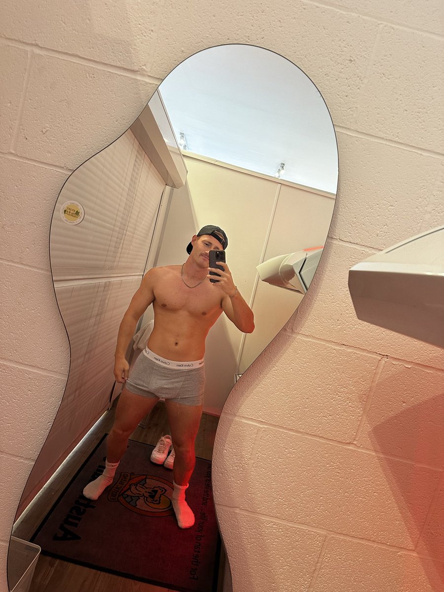 Incognitojsxxx's tweet photo. leave some suggestions for me please https://t.co/hPUunL5JjY