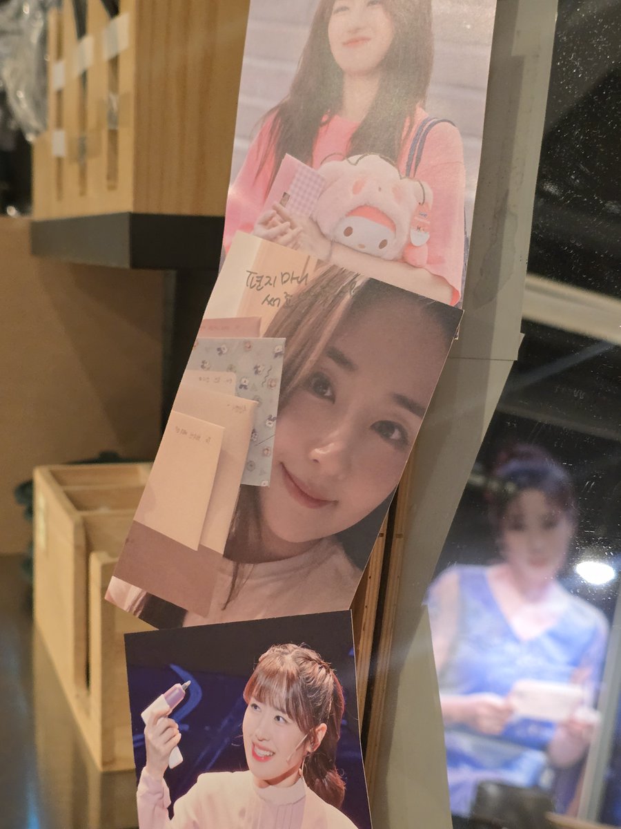BELOVED_SOOJIN's tweet photo. 수록 : 𝑨 𝑹𝒆𝒄𝒐𝒓𝒅 𝒐𝒇 𝑺𝑶𝑶𝑱𝑰𝑵

수진 배우님께서 카페 그루에 방문하셔서 곳곳에 흔적을 남겨주셨습니다! 🩵

많은 방문 부탁드립니다 🩷

⚠️ 모든 디피는 눈으로만 봐주세요 .ᐟ

#최수진
#A_Record_of_SOOJIN
#수진의_기록을_수록하자
#모두시선집중_수진생일집중 https://t.co/ItEZ1Ug0HT