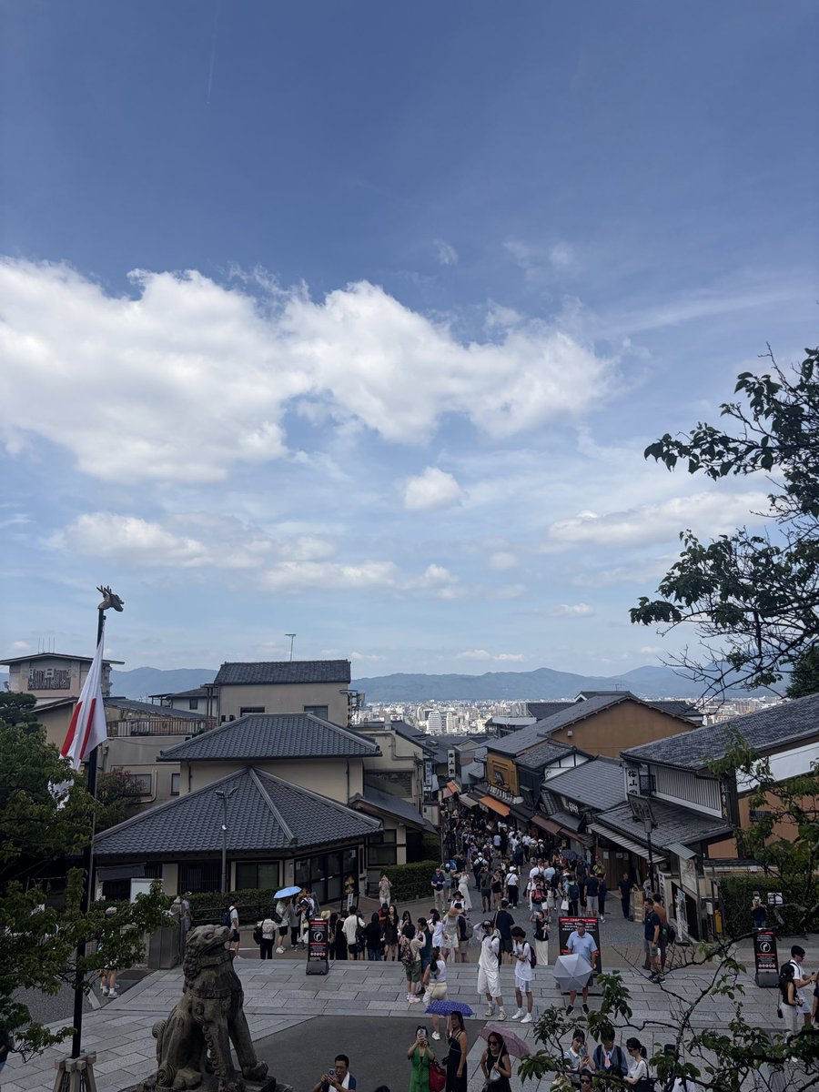 SChan1115's tweet photo. そうだ！京都へ行こうって事で思いつきで関西へ🥺
なんなら、大阪もって事で旅してきた·͜· ︎︎ᰔᩚ

外国人いっぱーい！！8割ぐらい、、

暑かったけど、それもいい思い出♡

金閣寺は1番目に入りました·͜· ꕤ︎︎ https://t.co/OL8gIjLxEZ