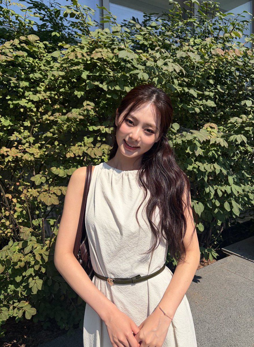TzuSupportTeam's tweet photo. our gorgeous gorgeous girl https://t.co/x9JIDkbNop