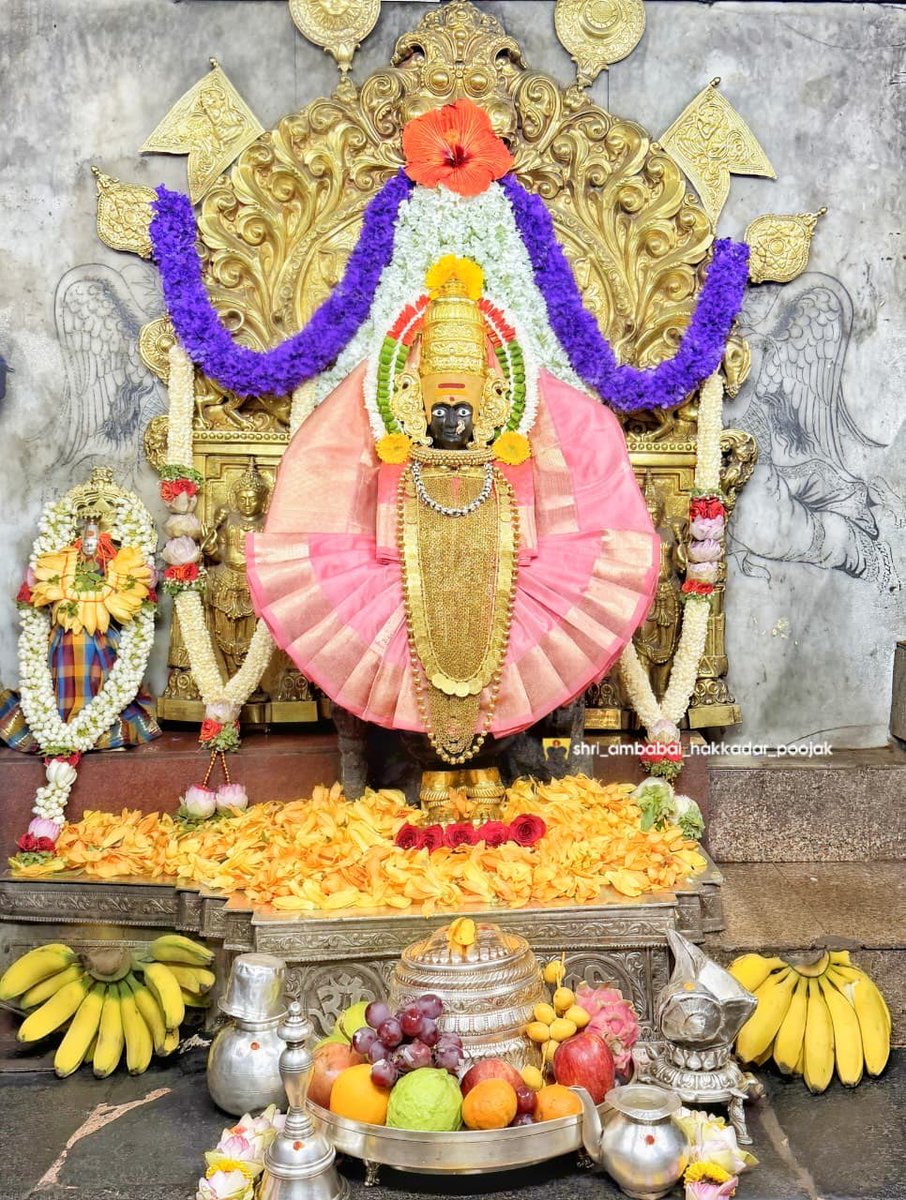 NarayanGambhir's tweet photo. Today’s Alankar Pooja #Mahalakshmi#Ambabai 🙏🏻 https://t.co/XFBBKicjU2