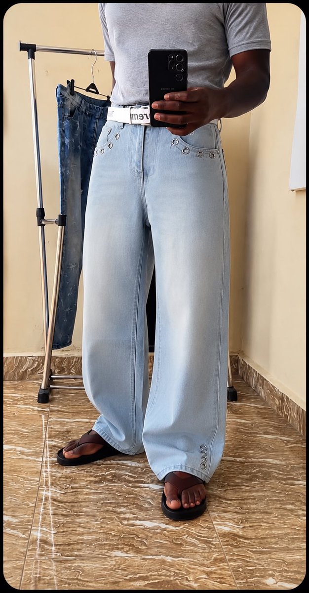 osasimports's tweet photo. Luxury Ring Baggy Jeans
Sizes: 2xl 3xl 4xl 
All displayed are available for pick up and delivery 
price: 🏷️ 25k
Location is Ekpoma and we deliver nationwide 

08086830814 https://t.co/Qy4trmqbH0