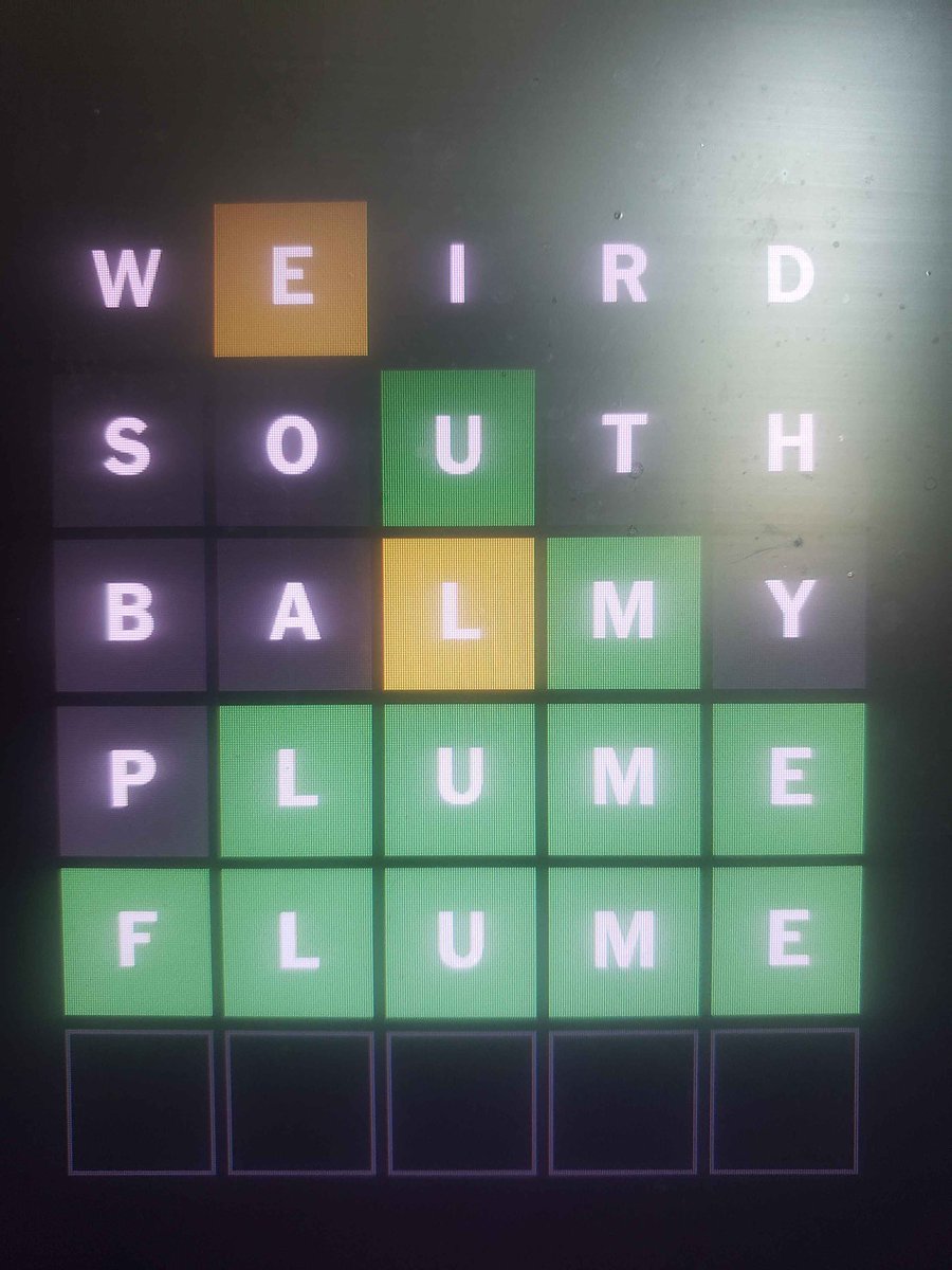 EnokiiVT's tweet photo. I did a wordle art! I saw someone doing something similar to this on Instagram so I thought I’d try it! This was my first attempt and I used my friend sez’s wordle grid!

[ #art #fyp ] https://t.co/B5TYPTeh7v