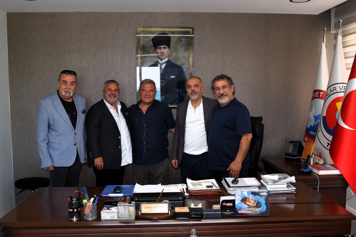 aliagato1991's tweet photo. İMEAK Deniz Ticaret Odası Aliağa Şubesi Yönetim Kurulu Başkanı Adem Şimşek, Yönetim Kurulu Başkan Yardımcısı Ufuk Yıldırım, Yönetim Kurulu Üyesi Birol Akgöz ve İMEAK DTO Aliağa Şube Müdürü Orçun Tuncer, Aliağa Ticaret Odası'nı ziyaret etti.

Detaylar⤵️
https://t.co/dtWEi1apC0 https://t.co/5cSqzIefl3