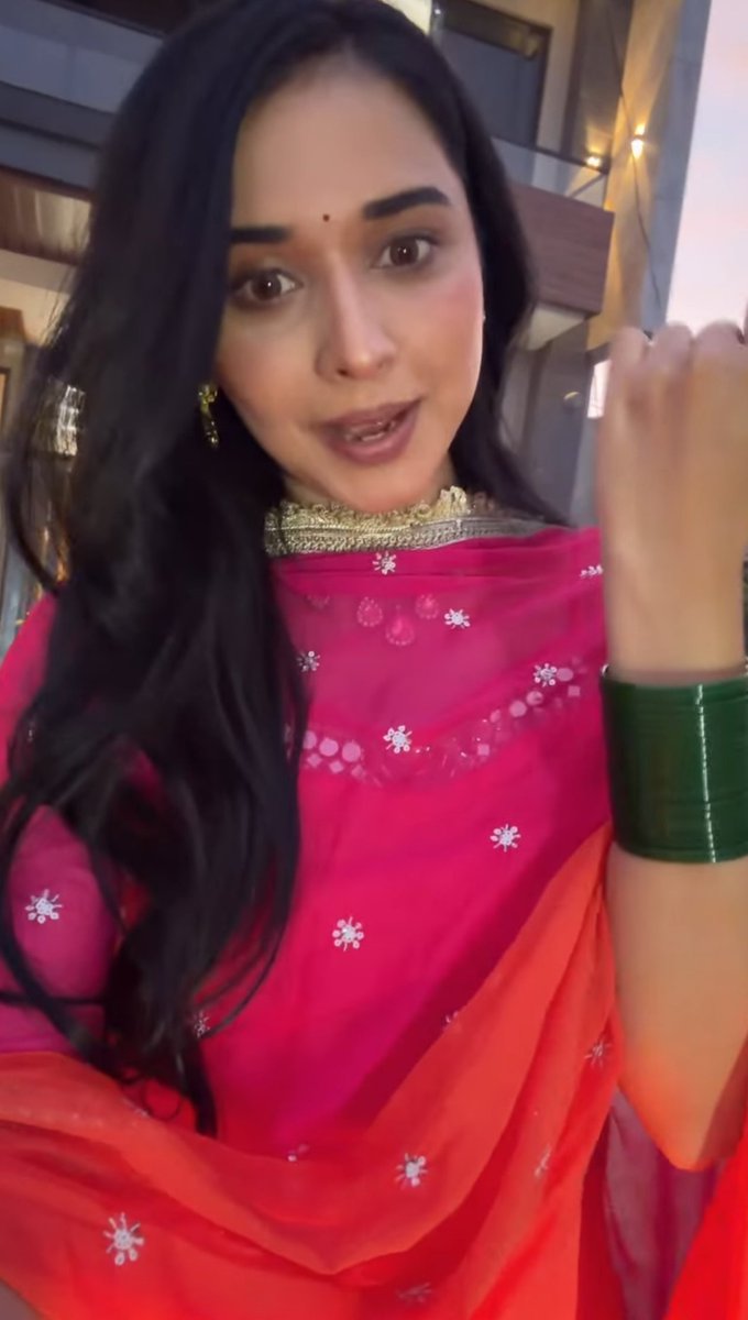 gashu55881's tweet photo. Happy Sawan @itanyamittal 🍀🍁
Looking so Beautiful 💚❤️🩷

Stay blessed always. Har Har Mahadev! 🕉️✨

#TanyaMittal #TanyaKaParivaar 
@itanyamittal https://t.co/q2ud6ugtwL