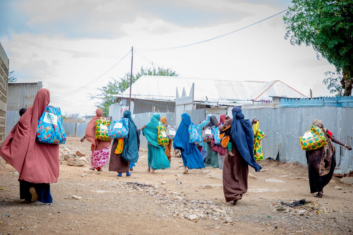 gredosom's tweet photo. 🤝 Forty-five members graduated from Mother-to-Mother and Father-to-Father IYCF Support Groups in Baidoa, strengthening community-based support for improved infant and young child feeding practices.

The initiative promotes exclusive breastfeeding, appropriate complementary feeding, caregiver counselling, and the early prevention of child malnutrition, empowering communities to support healthier children from birth through their early years.

Special thanks to @Welthungerhilfe (WHH) for supporting maternal and child nutrition.
#WorldBreastfeedingWeek2026