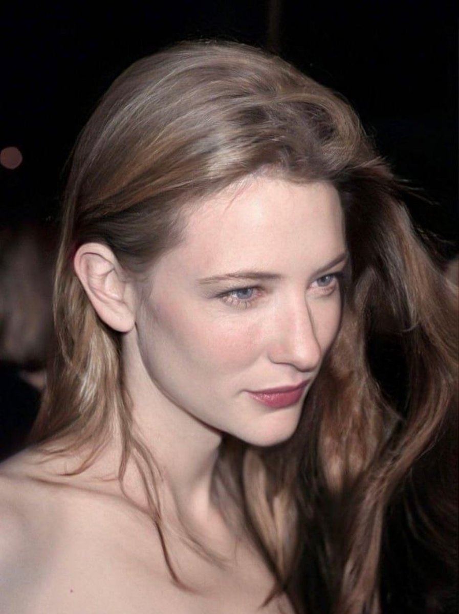 TrendMediaHQ's tweet photo. '90s Cate Blanchett is one of the most uniquely stunning people I've ever seen. https://t.co/B9oqJbks79