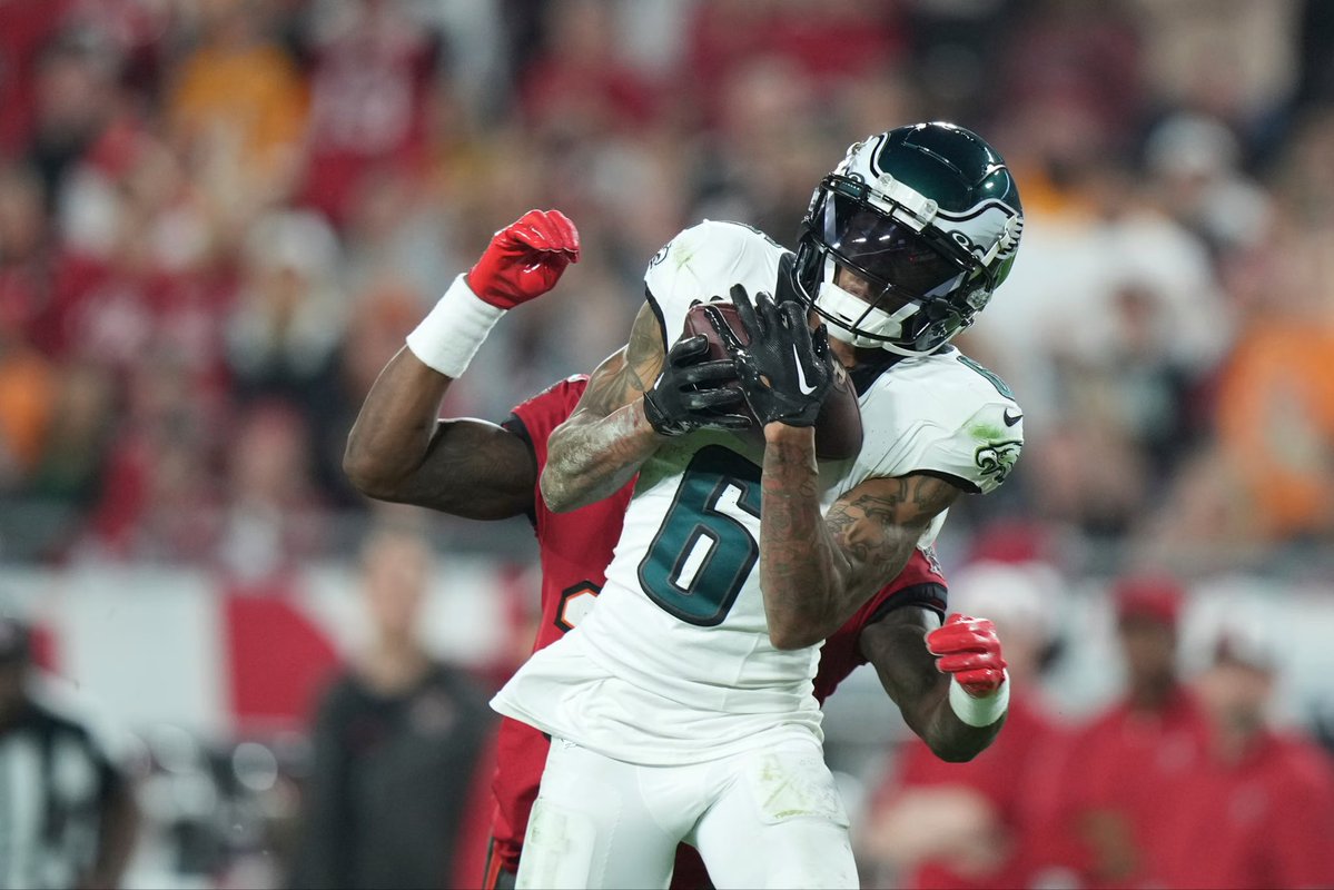 SleeperNFL's tweet photo. DeVonta Smith and Makai Lemon both have hamstring injuries, per @DZangaroNBCS https://t.co/05Yz2LSZPE