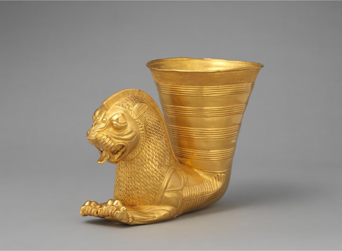 blackym25's tweet photo. 狮形金来通杯
阿契美尼德王朝
Gold Lion‑shaped Rhyton, Achaemenid Dynasty https://t.co/r6ADp9Qpcz