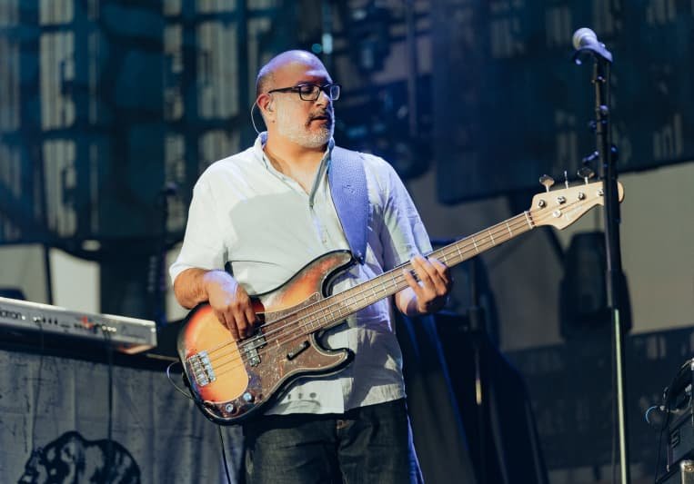 TheTSDaily's tweet photo. 🚨| Taylor Swift's former bassist Tim Marks revealed he accidentally missed her wedding after deleting the invitation, believing the text message was a phishing scam. https://t.co/CuuegdX5fr