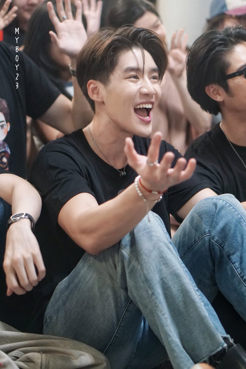 myboynumber23's tweet photo. เอนเนอร์จี้นี้สุดมากก😊

@Lengso_ 
#LoveDestiny_Presstour 
#LengThanaphon https://t.co/r6ReMrZyz8